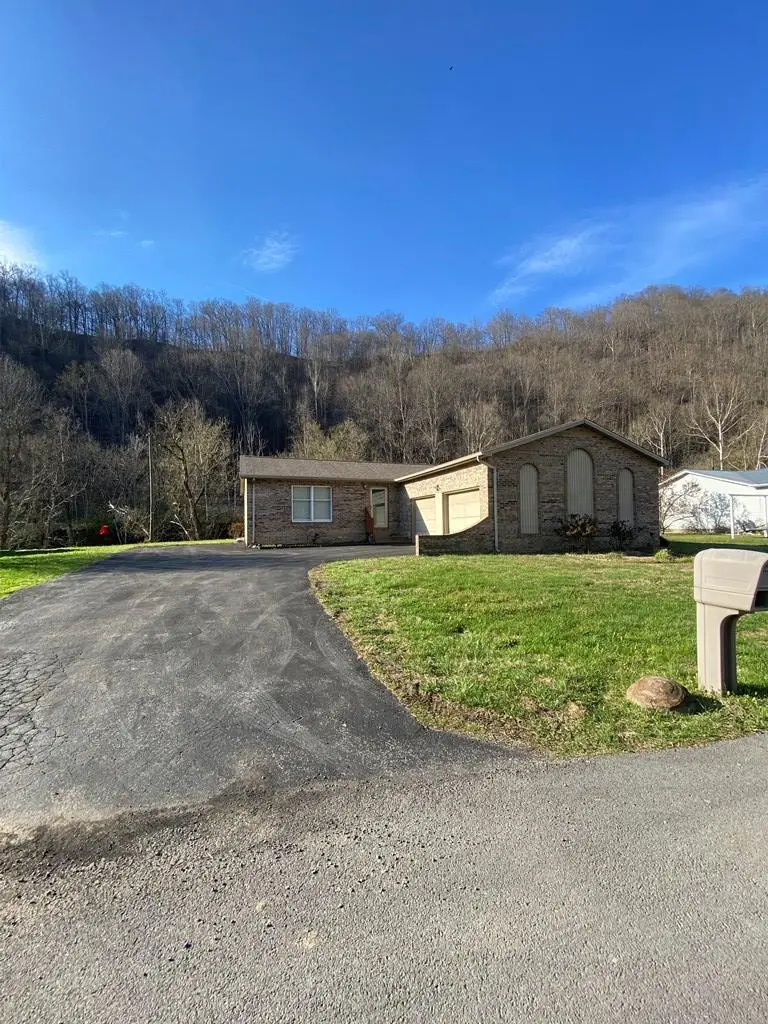 68 Maple Lane, Pikeville, KY 41501 - #2