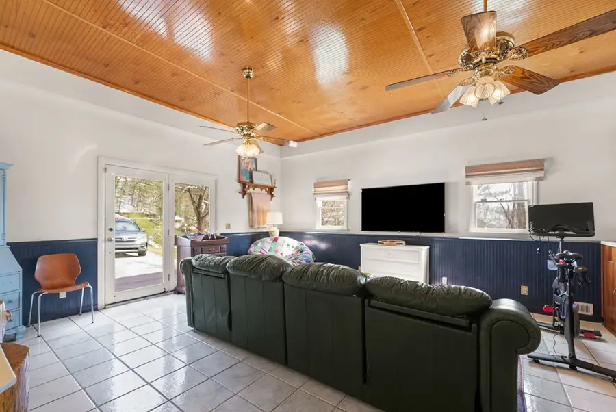 209 Faulkner Avenue, Hazard, KY 41701 - #3