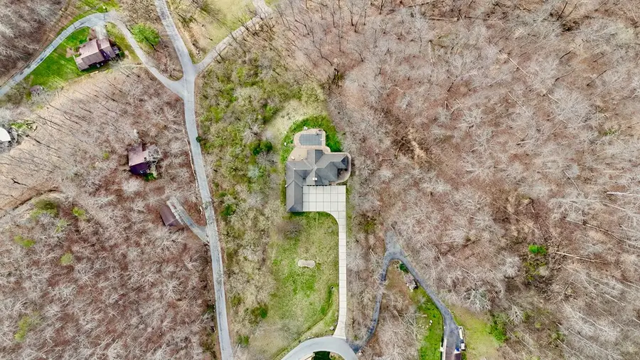 235 Foxcroft Lane, Pikeville, KY 41501 - #3