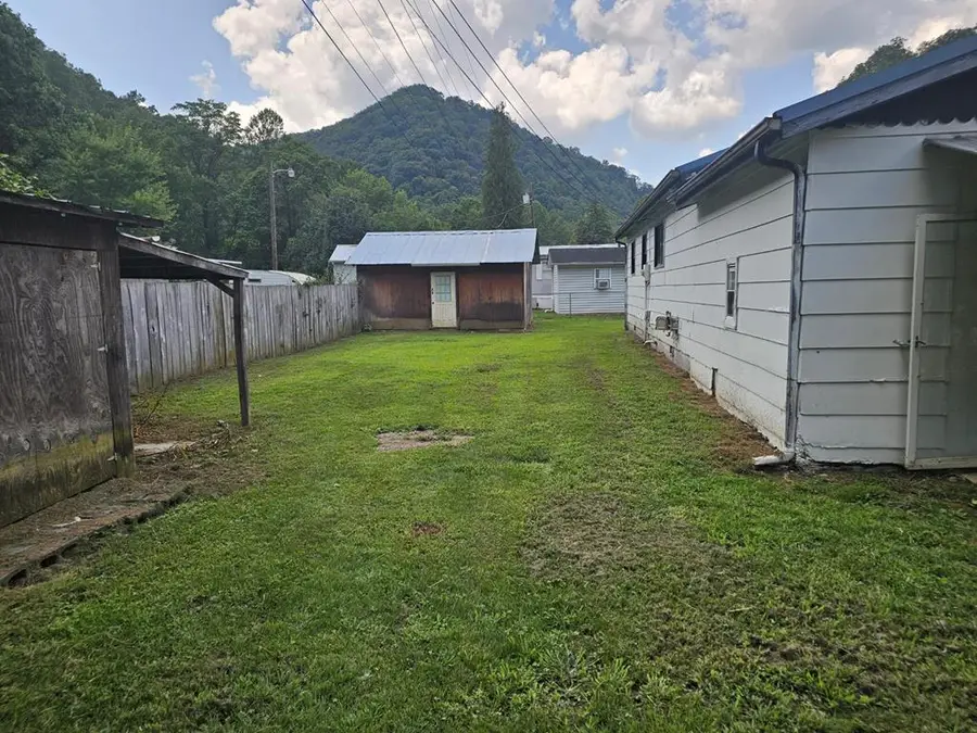 79 Spa Ct., Elkhorn City, KY 41522 - #3