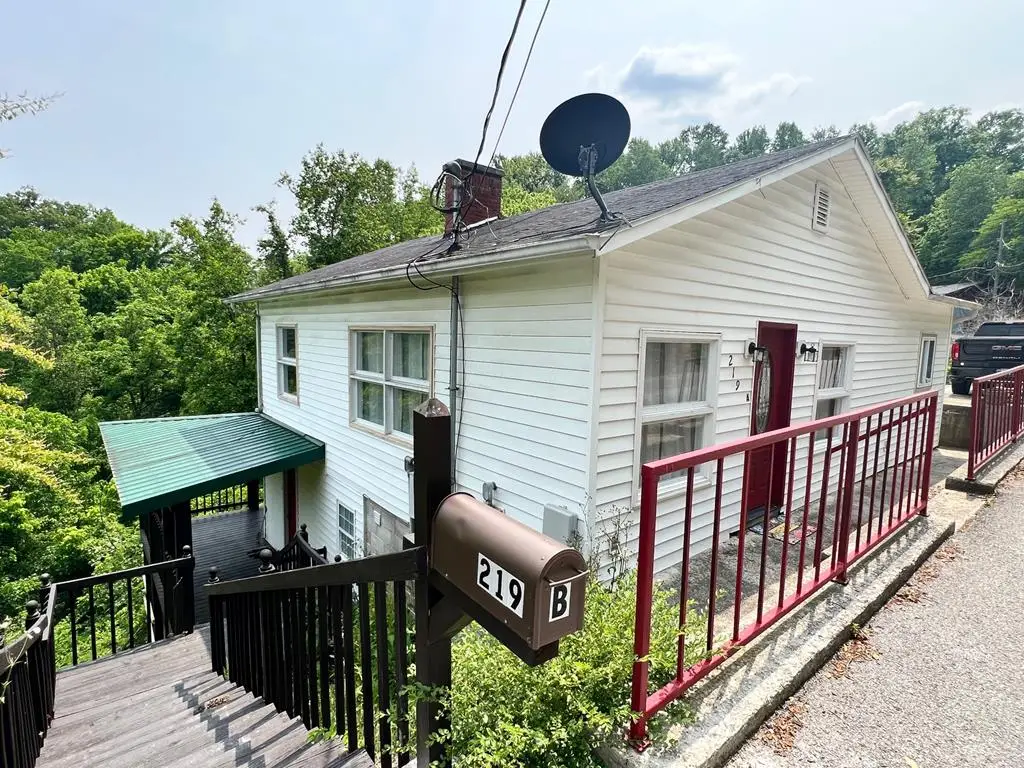 219 Peach Orchard Drive, Pikeville, KY 41501 - #1