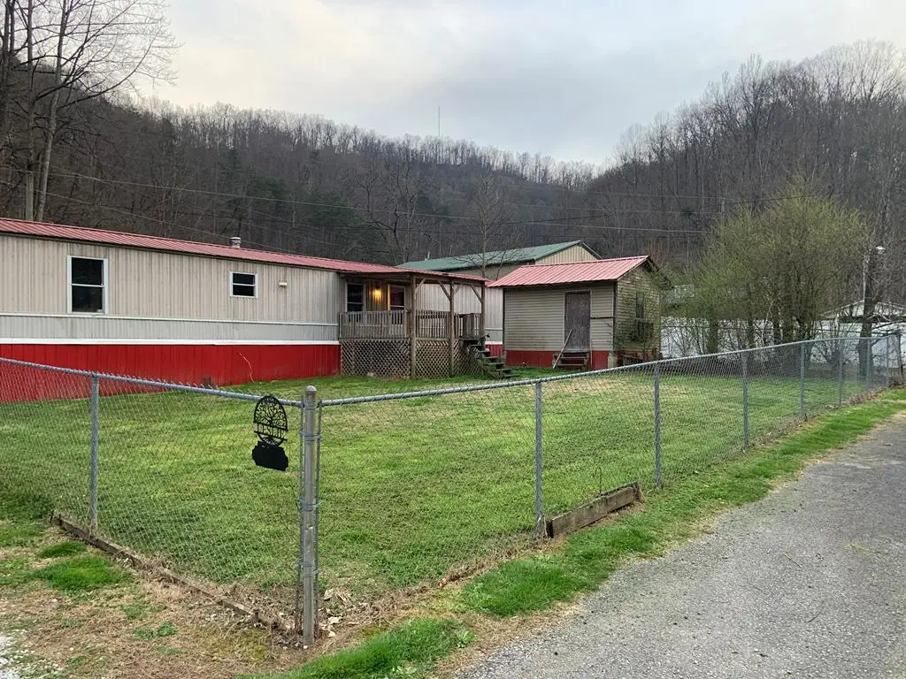 47 New Castle Lane, Prestonsburg, KY 41653 - #1