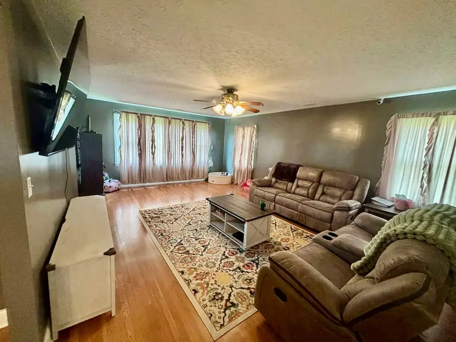 9488 Ky 32, Louisa, KY 41230 - #2