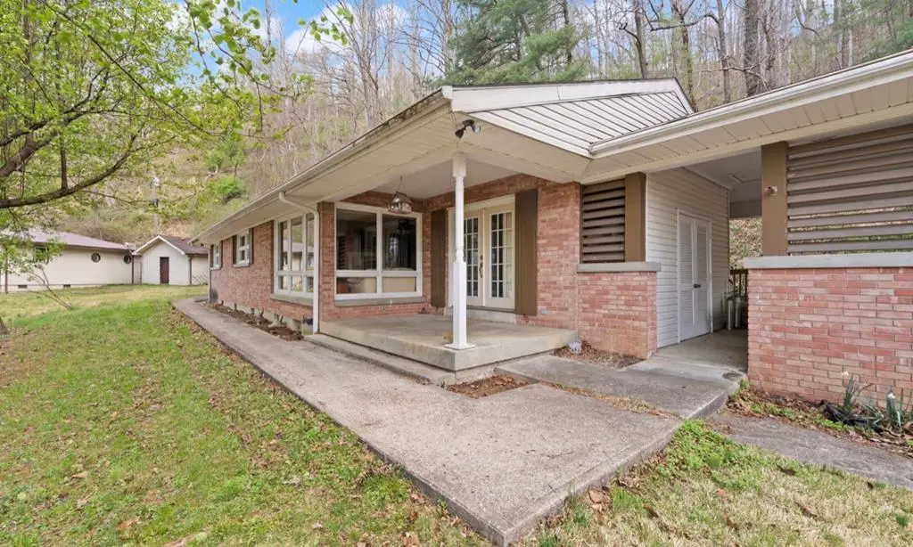 125 Faulkner Ave, Hazard, KY 41701 - #1