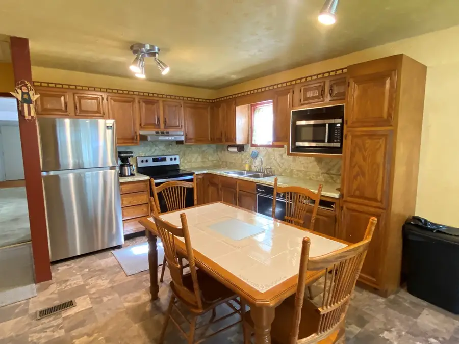 125 Dick Williamson Branch Rd, Williamson, WV 25661 - #2