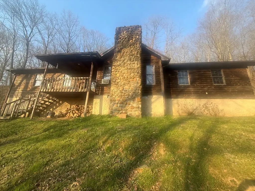 1203 Broadbottom Rd., Pikeville, KY 41501 - #1
