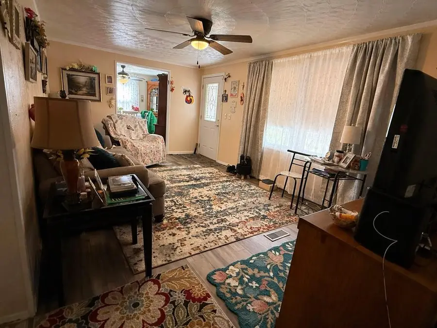 1025 Greasy Creek Road, Shelbiana, KY 41562 - #2