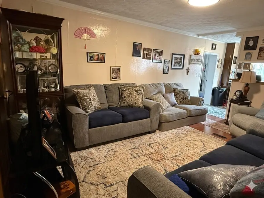 1025 Greasy Creek Road, Shelbiana, KY 41562 - #3