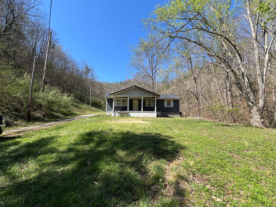 90 Columbus Preece Rd, Inez, KY 41224 - #3
