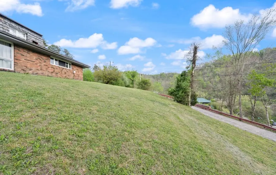 15 Napier Ridge Road, Hazard, KY 41701 - #3