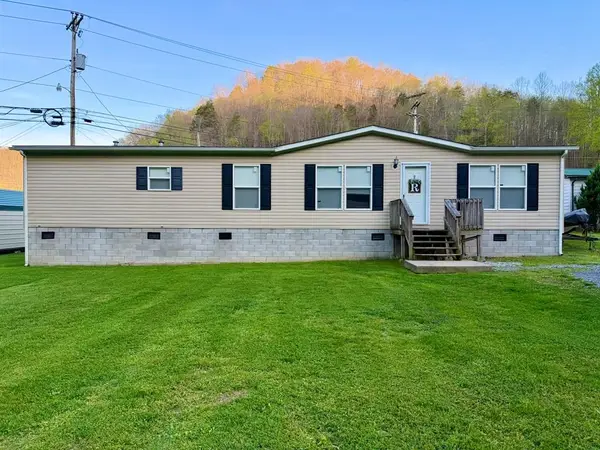 6810 State Highway 194 East, Kimper, KY 41539