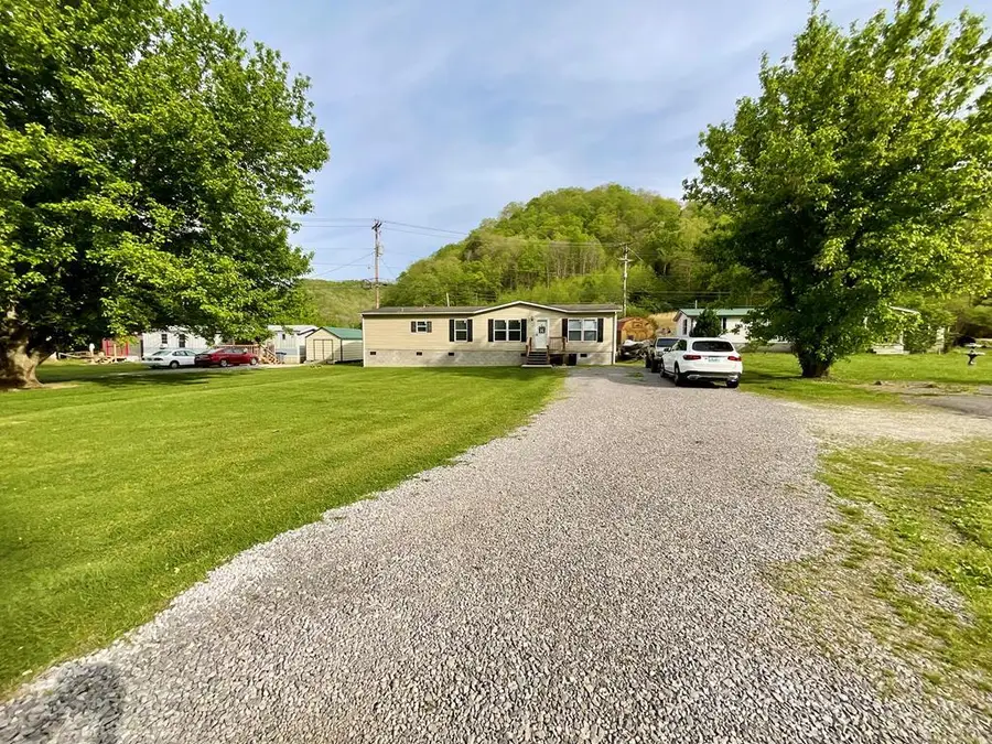 6810 State Highway 194 East, Kimper, KY 41539 - #2
