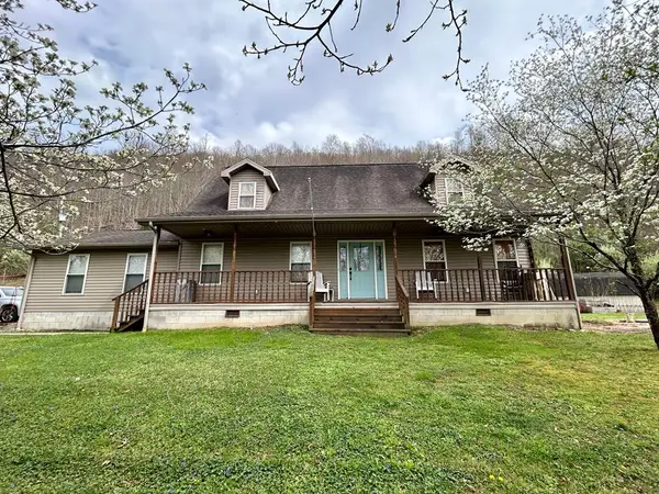 861 Tackett Branch, Hager Hill, KY 41222