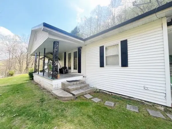 470 Left Fork Abner Road, Belcher, KY 41513