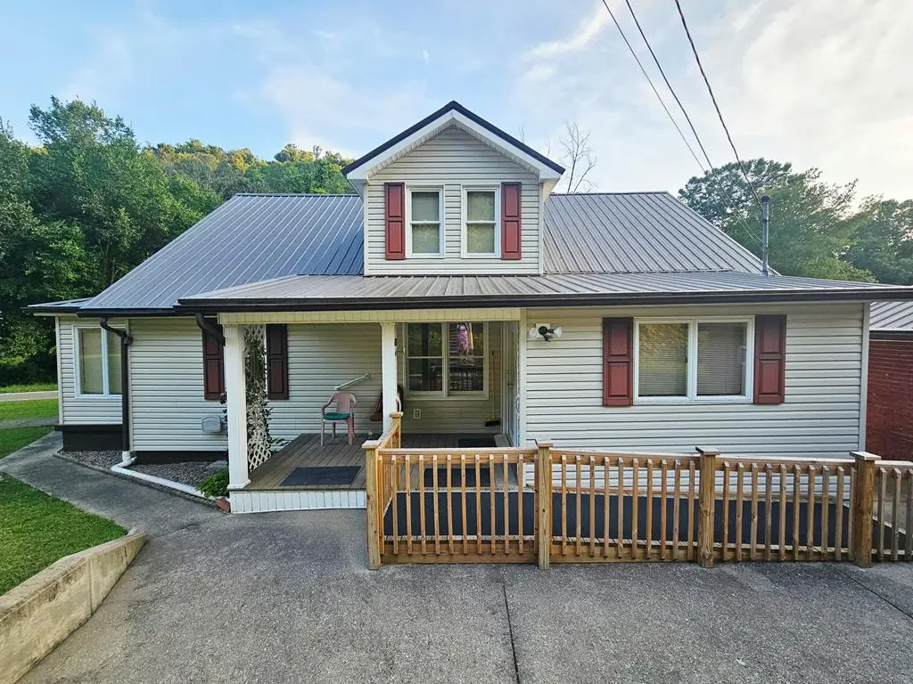 20 Fitch Branch Rd, Inez, KY 41224 - #1