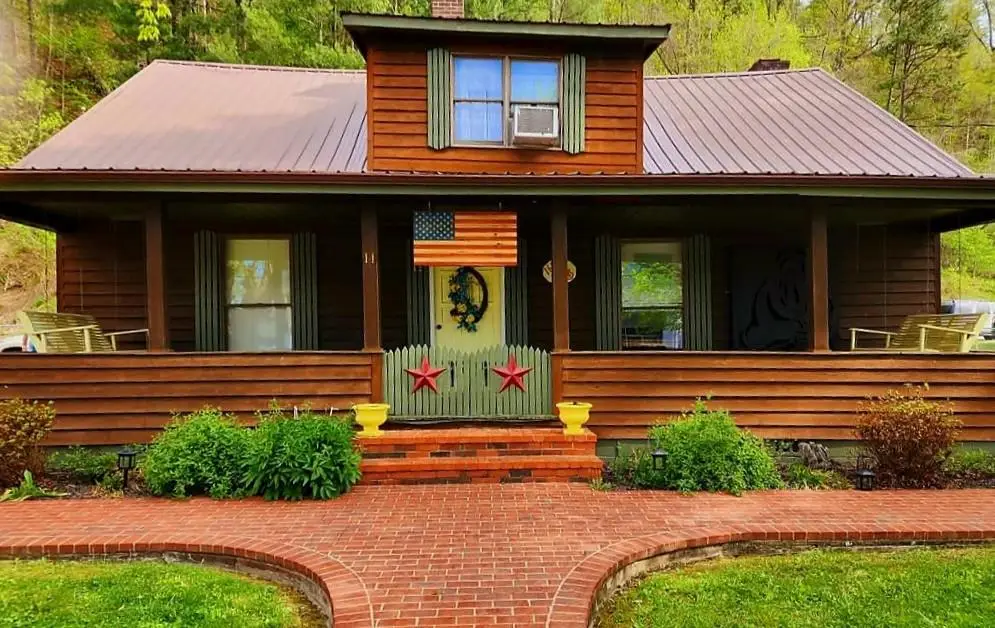 168 West Maple Street, Salyersville, KY 41465 - #1