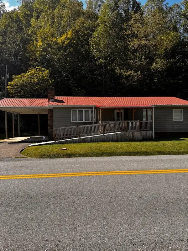 2474 Ky Rt 825, Hager Hill, KY 41222