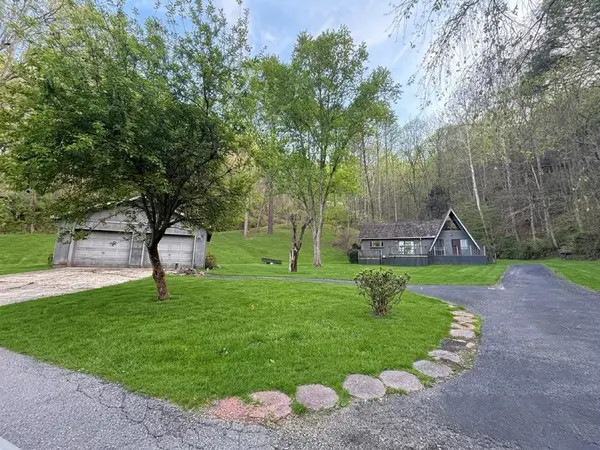 79 Lakeview Village, Prestonsburg, KY 41653
