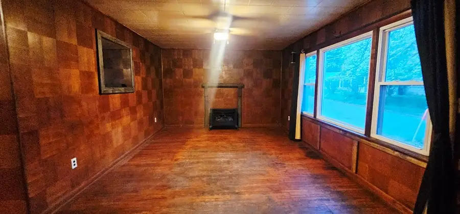 423 North Rice, Louisa, KY 41230 - #3