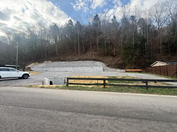 1679 Hwy 611, Virgie, KY 41537