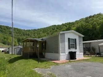 1260 Weddington Branch Rd. #121, Pikeville, KY 41501