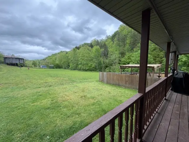 1021 Ky Rt. 689, Flatgap, KY 41266 - #3