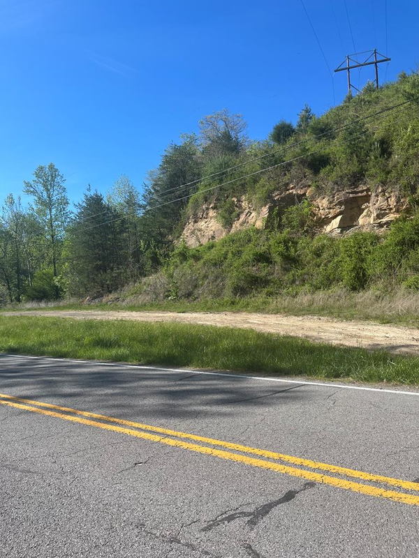 RT. 302 Ky Route 302, Van Lear, KY 41268