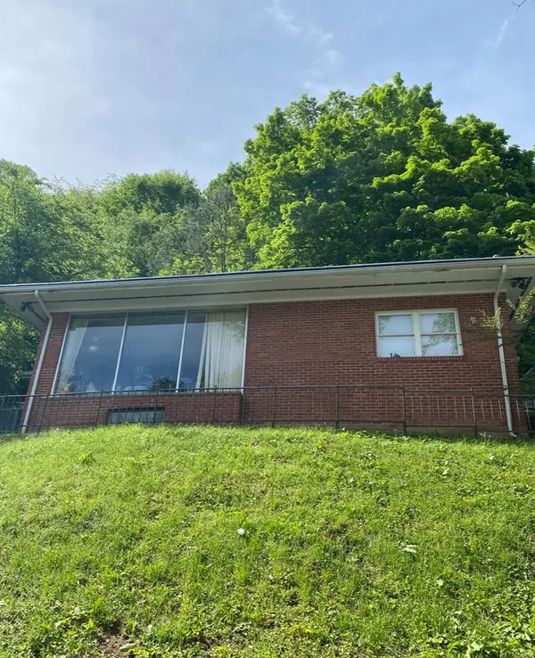 144 Perry St, Pikeville, KY 41501