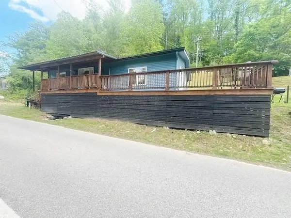 982 Hwy 3400, Jenkins, KY 41537