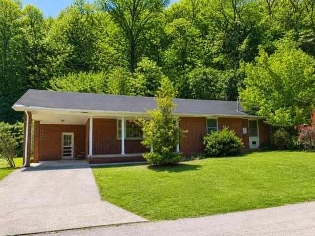 72 Auxier Heights, Auxier, KY 41602 - #1