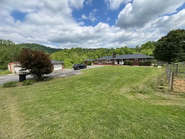 606 Southern Camp, Hueysville, KY 41640
