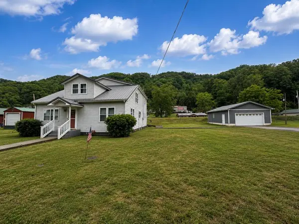 52 Jerry Bottom, Huddy, KY 41535