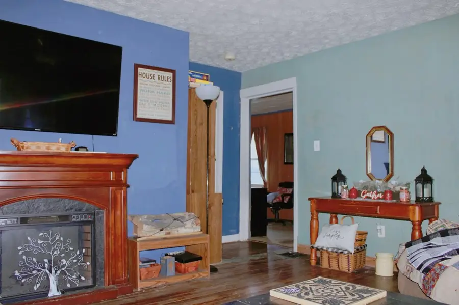 109 Frasure Creek Rd, McDowell, KY 41647 - #3