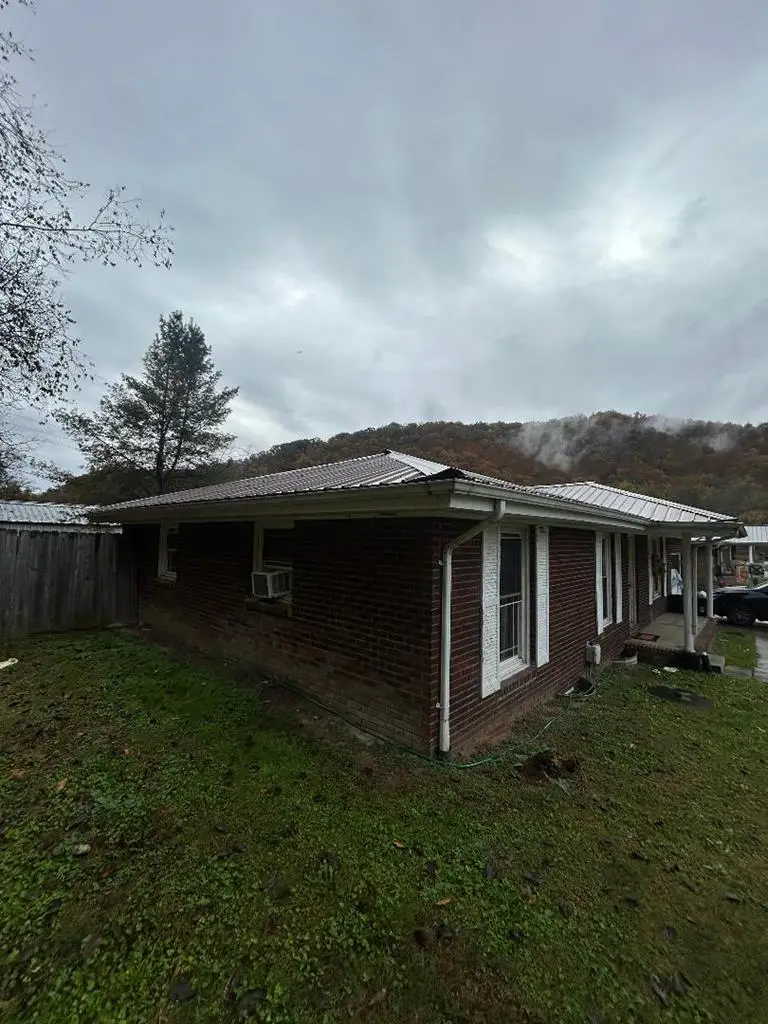 17 Music Street, Prestonsburg, KY 41653 - #1