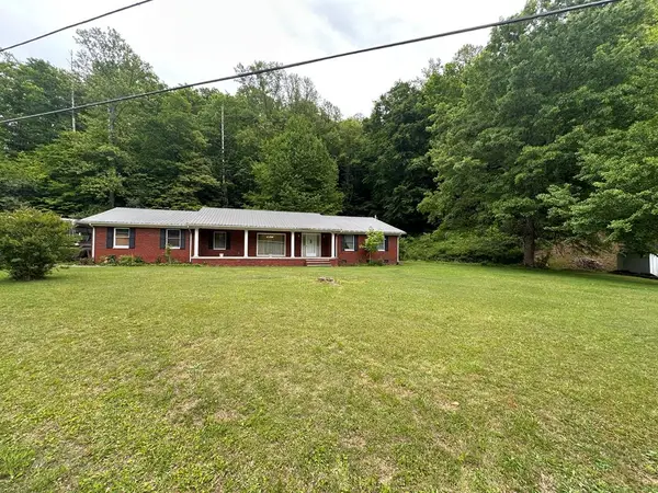 380 Daniels Creek, Banner, KY 41603