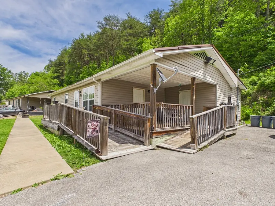 181 Buskirk Drive, Thelma, KY 41260 - #3