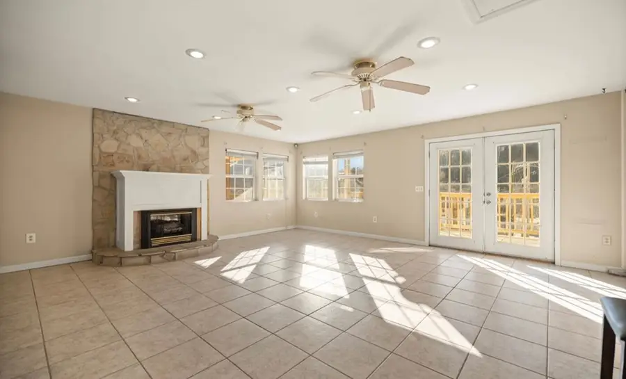 395 Kenmont Road, Happy, KY 41729 - #2