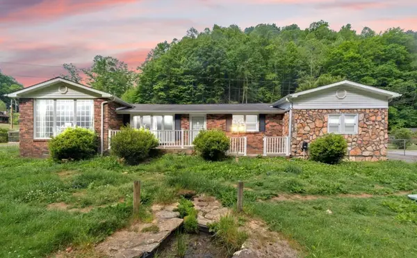 346 Laurel Fork Lane, Hyden, KY 41749