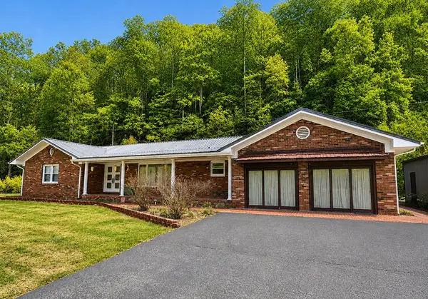 4205 Feds Creek Road, Steele, KY 41566