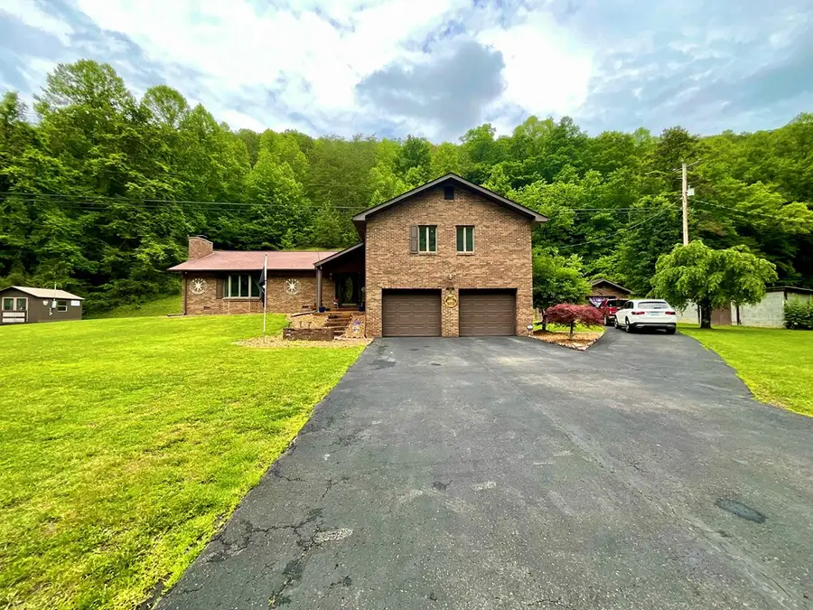 414 Little Robinson Creek Road, Robinson Creek, KY 41472 - #2