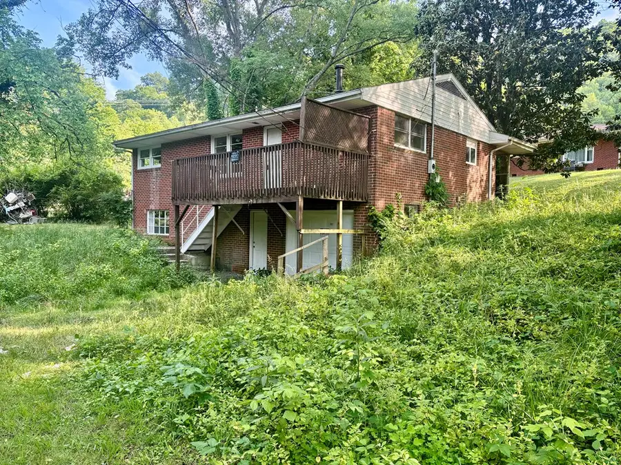 141 High St, Drift, KY 41619 - #2