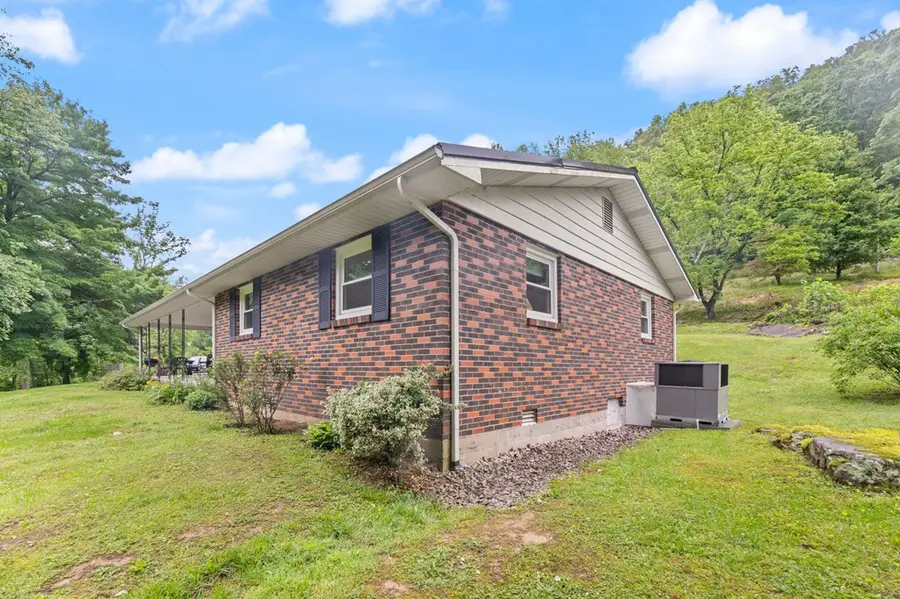 35 Rocky Hill Circle, Hazard, KY 41701 - #3