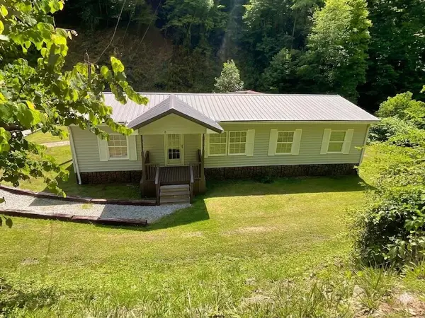 49645 State Hwy 194 East, Majestic, KY 41547