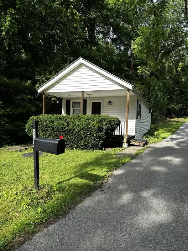 40 Jennys Fork, Pikeville, KY 41502