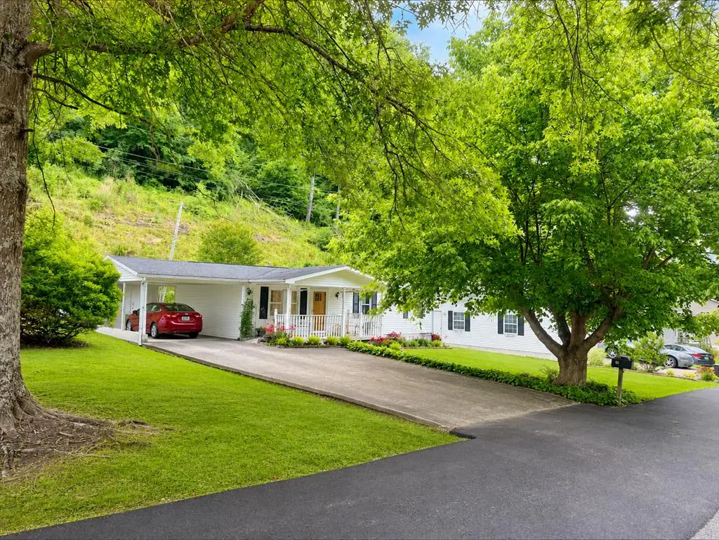 96 Woodland Estates, Paintsville, KY 41240 - #1