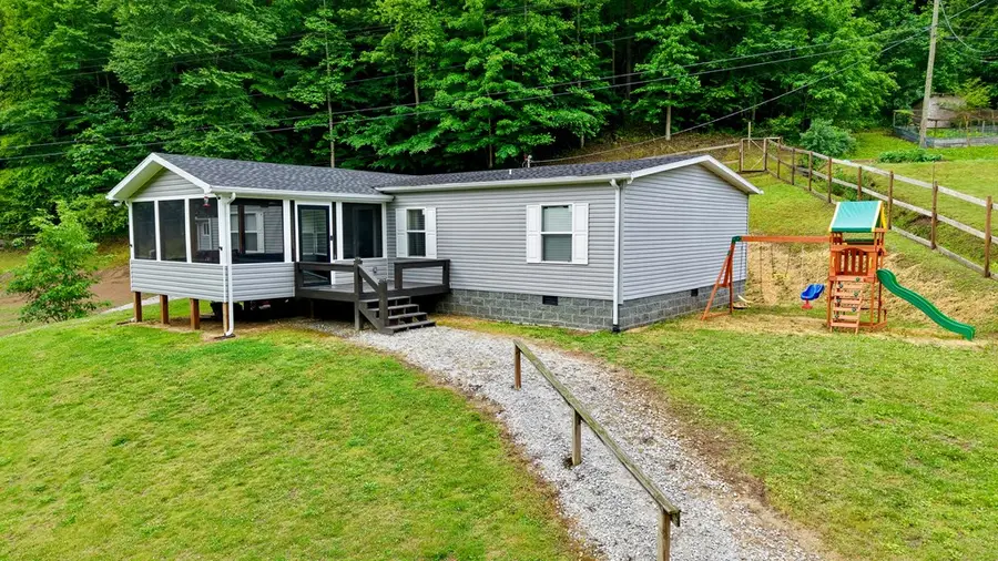 3521 Left Fork Of Island Creek, Pikeville, KY 41501 - #2