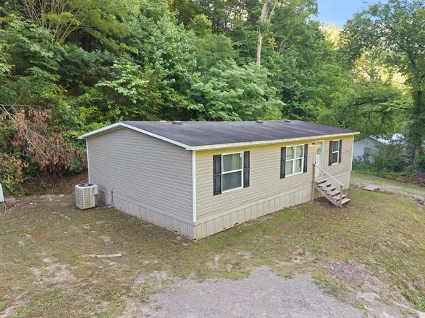 139 Honey Fork Road, Phyllis, KY 41554