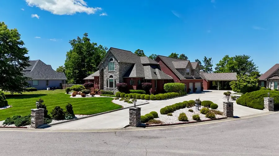 49 Crestwood Circle, Prestonsburg, KY 41653 - #2