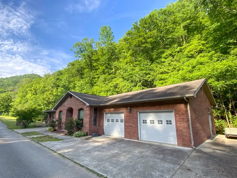 118 Stamper Branch Rd, Wayland, KY 41666 - #2