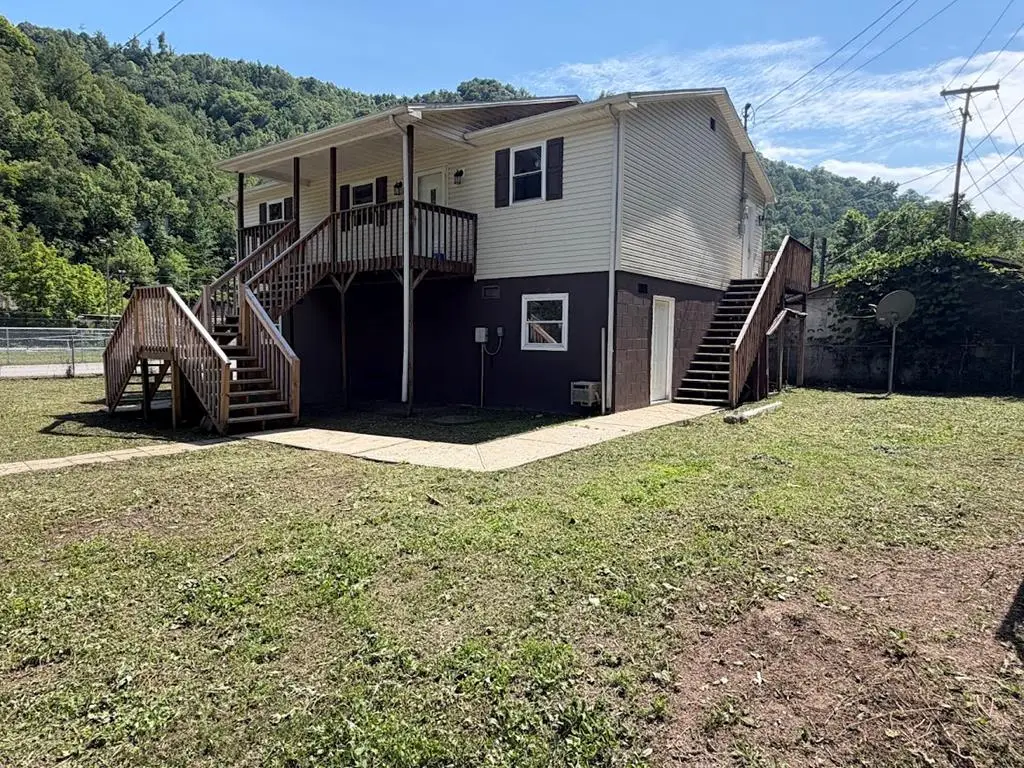 83 Park Rd., Freeburn, KY 41528 - #1